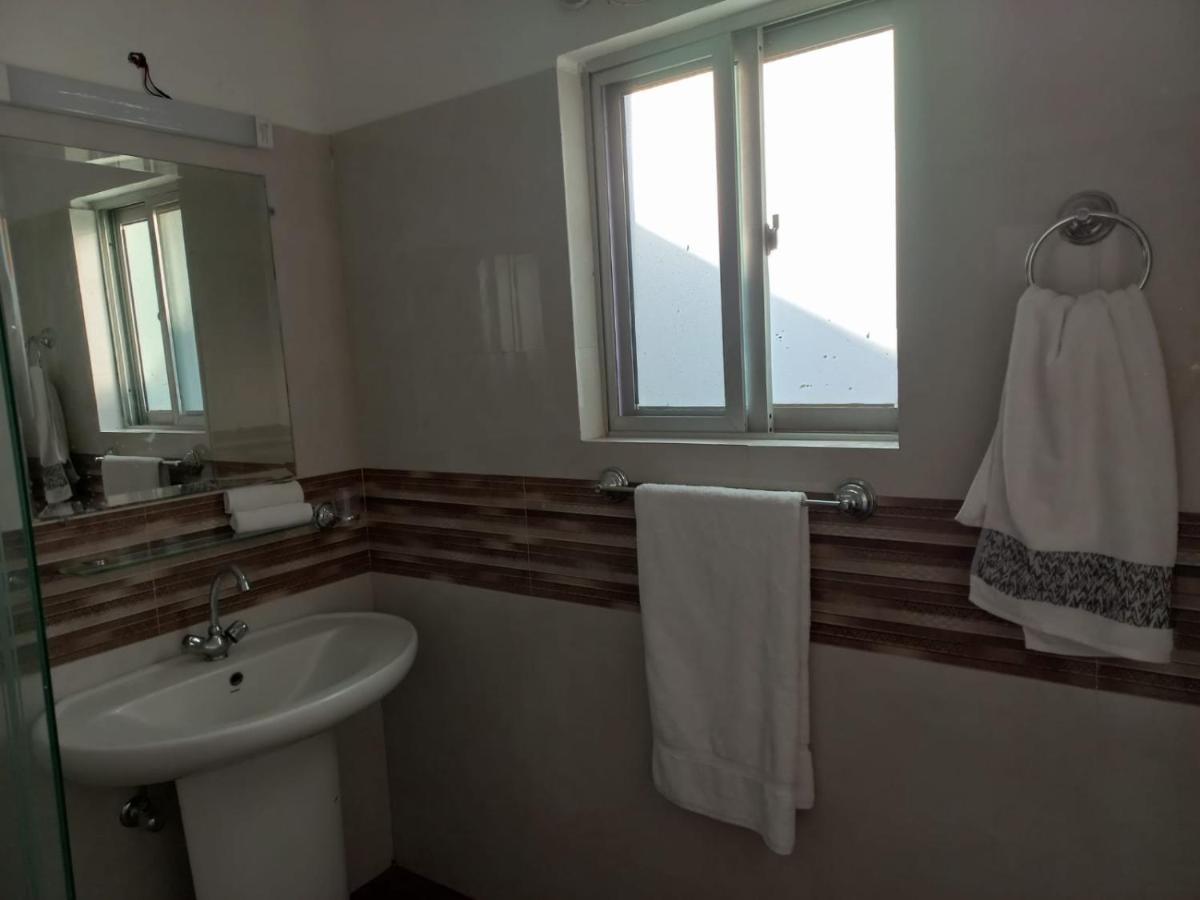 White House Residencia Hotel Rawalpindi Eksteriør billede